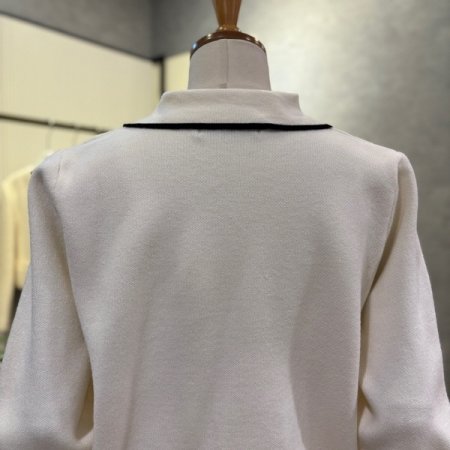 라인 배색 카라 지퍼 가디건