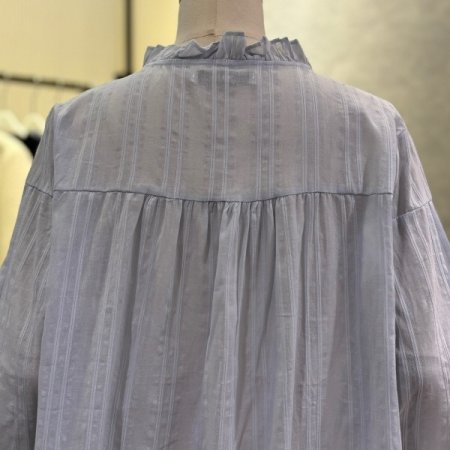 언발 레이스 프릴넥 블라우스