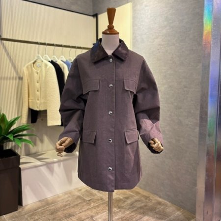 레더 배색 카라 하프 트렌치 코트