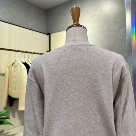 크롭 V넥 단추 가디건