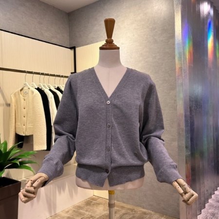 V넥 단추 니트 가디건