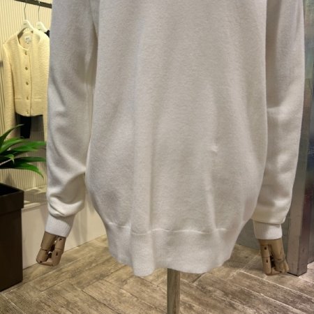 베이직 V넥 니트