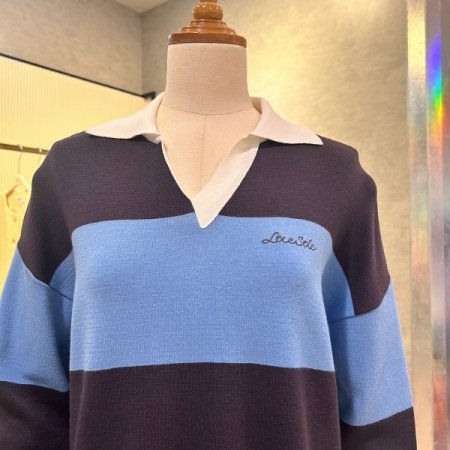 카라 배색 니트