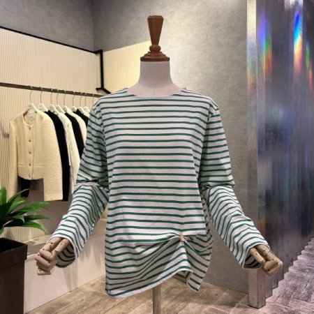 라운드 스트라이프 티셔츠