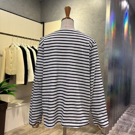 라운드 스트라이프 티셔츠