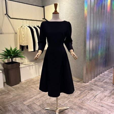 퍼프 볼륨 소매 A라인 미디 원피스