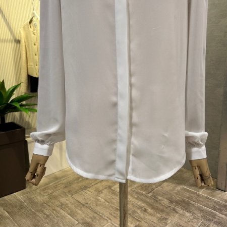 카라 단추 셔링 블라우스