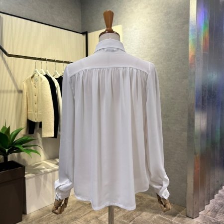 카라 단추 셔링 블라우스