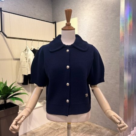 크롭 카라 단추 가디건