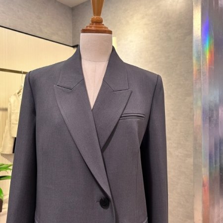 사이드 싱글 버튼 셋업 자켓