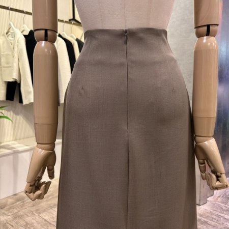 다트 H라인 롱 스커트