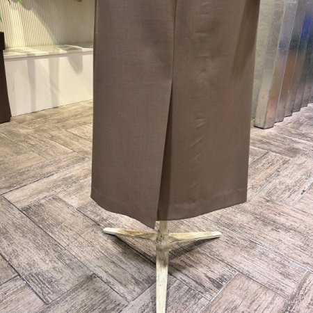 다트 H라인 롱 스커트