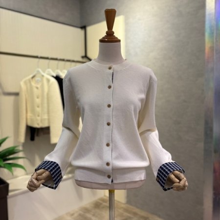 단추 라운드 소매 배색 가디건