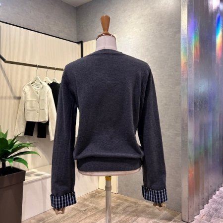 단추 라운드 소매 배색 가디건