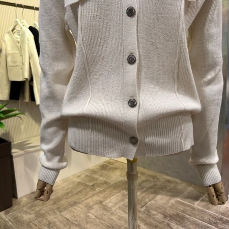 은장 버튼 골지 브이넥 가디건