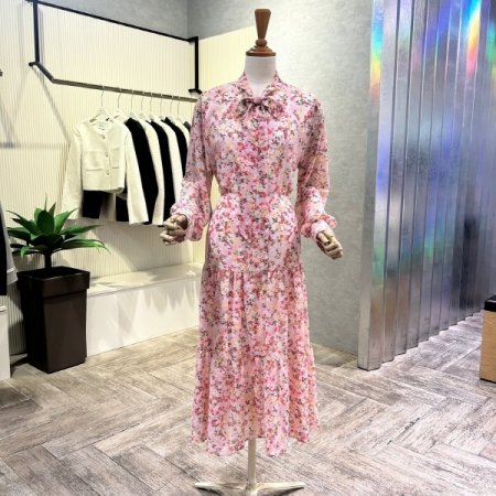 백 밴딩 플라워 타이 롱 원피스