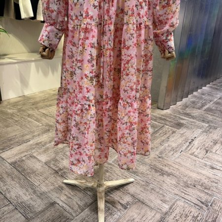 백 밴딩 플라워 타이 롱 원피스