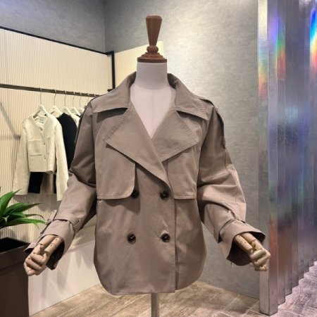 더블 단추 숏 트렌치 코트