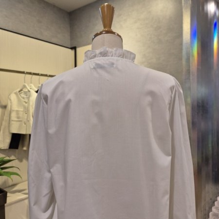 레이스 자수 프릴 블라우스