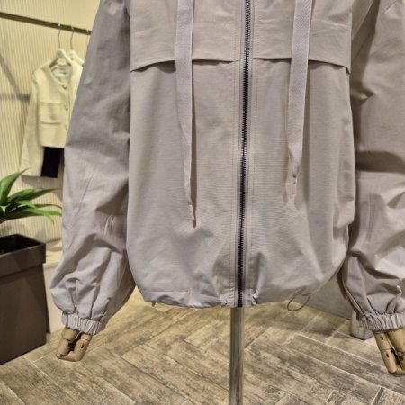 나그랑 라운드 카라 점퍼