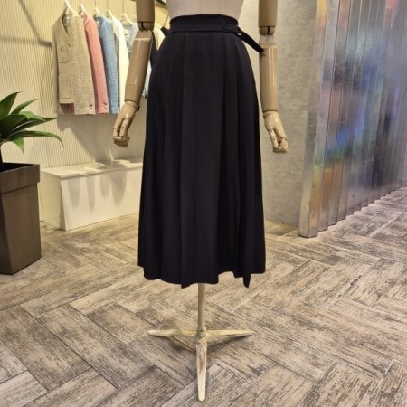 백 밴딩 플리츠 롱 스커트