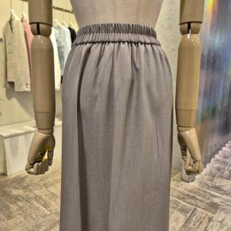 백 밴딩 플리츠 롱 스커트