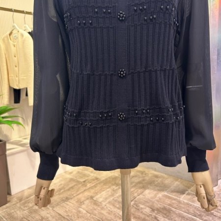 시스루 소매 라운드 니트