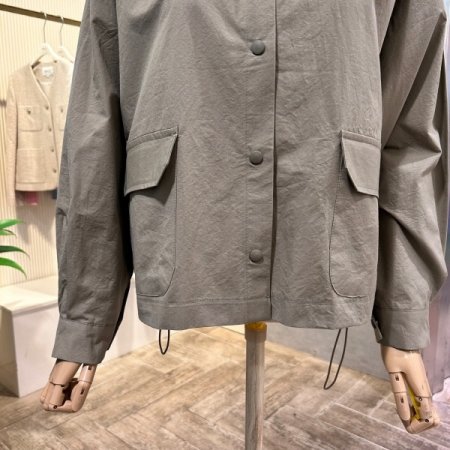 언발 포켓 백 스트링 점퍼