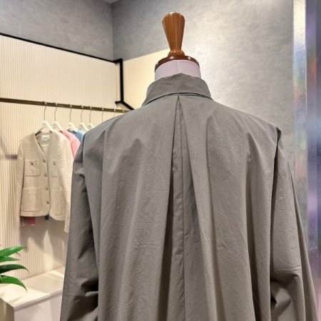 언발 포켓 백 스트링 점퍼