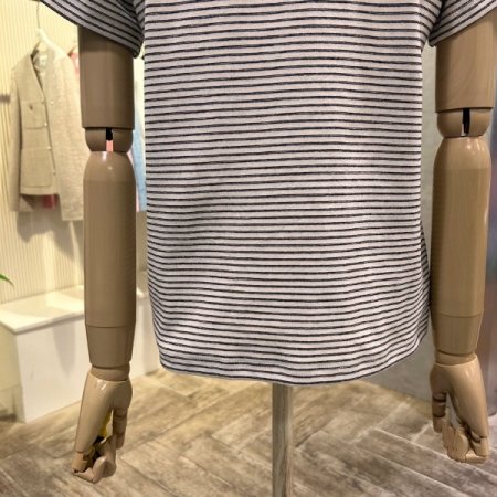 라운드 스트라이프 티셔츠