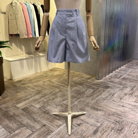 투턱 스트라이프 반바지