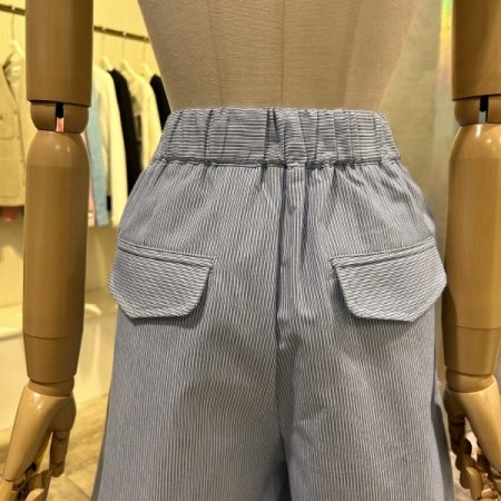 투턱 스트라이프 반바지