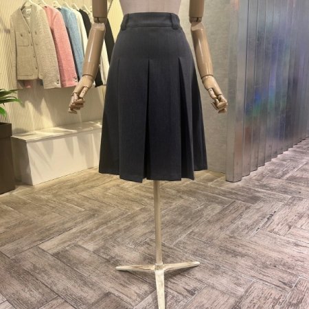 플리츠 미디 스커트