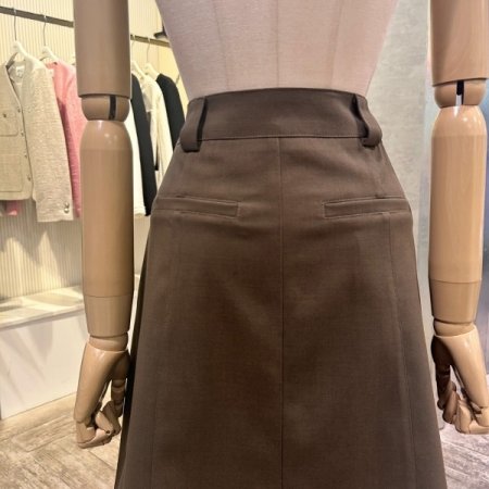 플리츠 미디 스커트