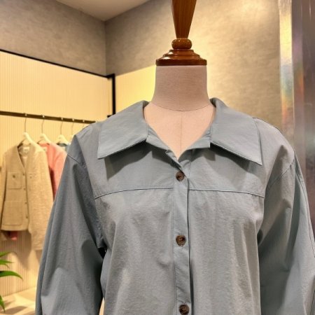 백 셔링 카라 단추 점퍼