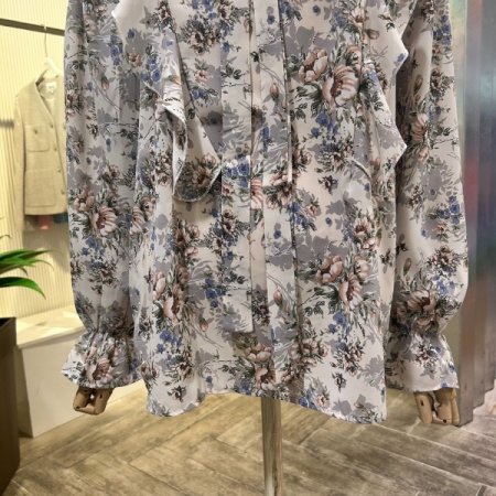 플라워 나염 프릴 블라우스