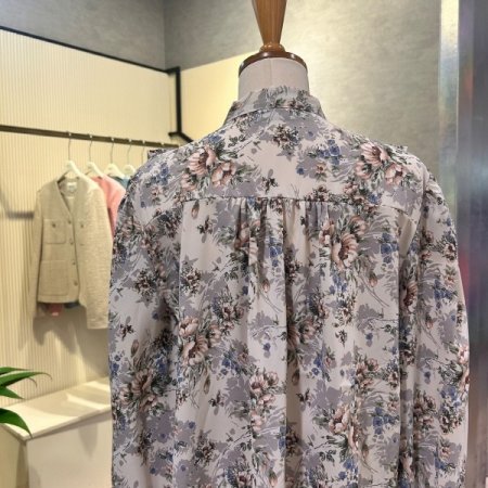 플라워 나염 프릴 블라우스