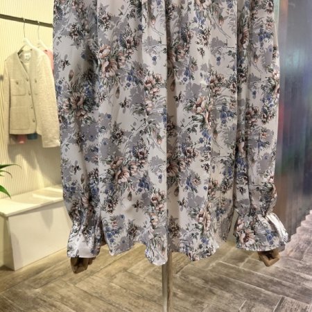 플라워 나염 프릴 블라우스