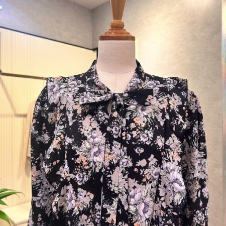 프릴 플라워 나염 블라우스