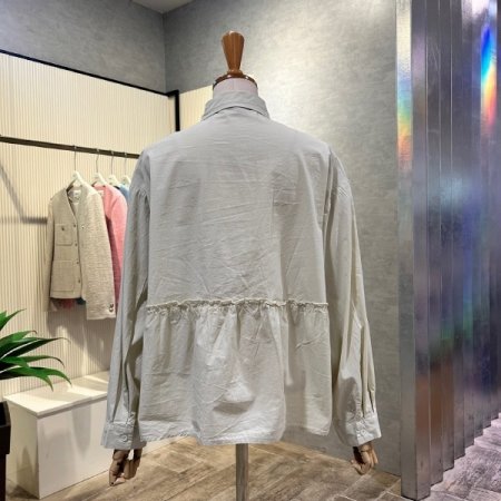 포켓 백 셔링 라인 블라우스