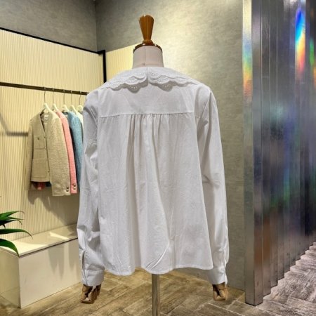 자수 웨이브 이중 카라 블라우스