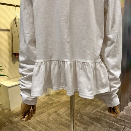 라운드 프릴 면 티셔츠