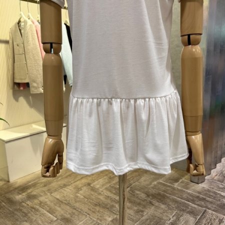 U넥 프릴 반팔 티셔츠