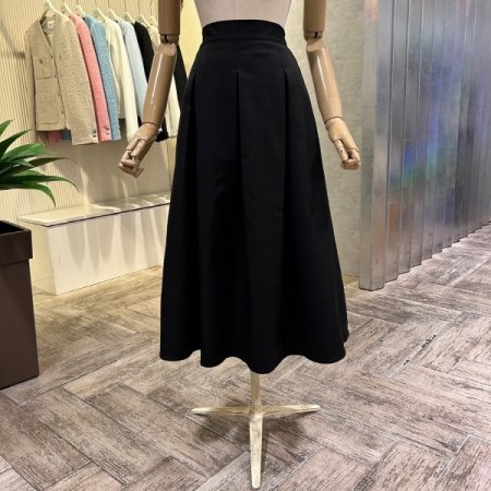 백 밴딩 플리츠 롱 스커트