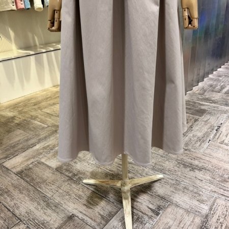 백 밴딩 플리츠 롱 스커트