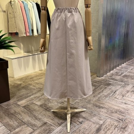 백 밴딩 플리츠 롱 스커트