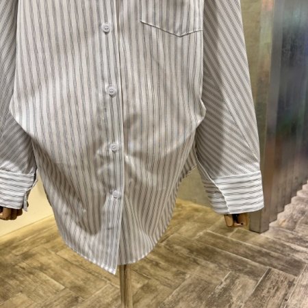 볼륨 나그랑 스트라이프 셔츠