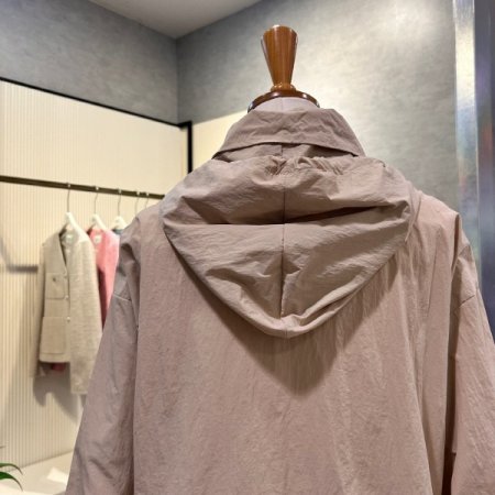 포켓 후드 레터링 점퍼