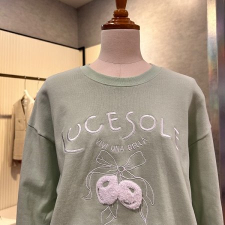 자수 레터링 크롭 티셔츠