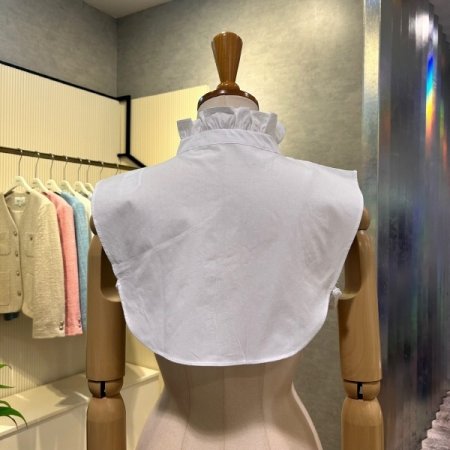 케이프 프릴 넥 블라우스